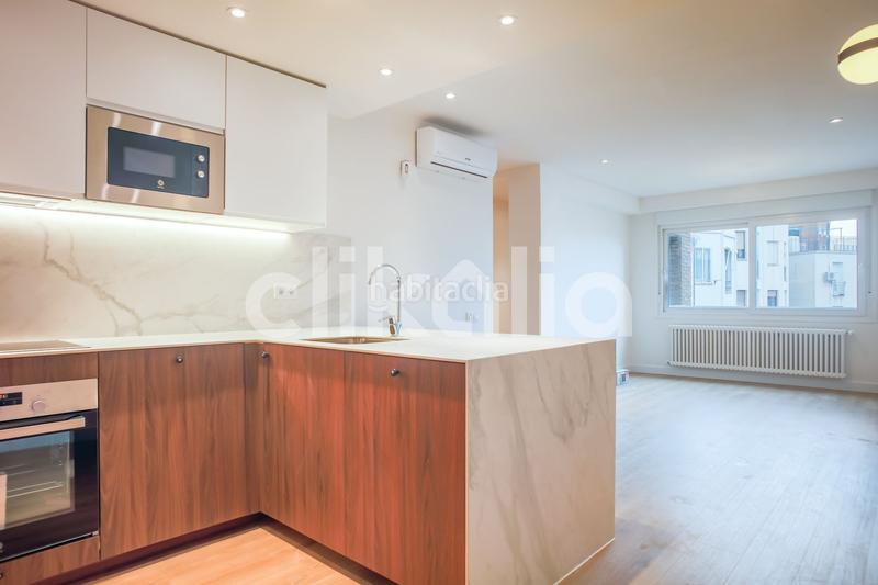 Foto df5ed11b-f99d-404d-85cf-8ee0a9b68f0d. Flat with heating in Arapiles Madrid