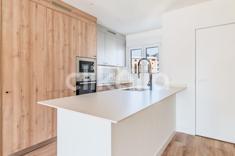 Foto 5d4c229f-fe6f-4796-b4a9-faa561229455. Pis amb aparcament a La Calzada - La Florida Sevilla