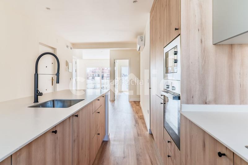 Foto 7cc408cc-c6bf-49aa-b763-8797a33281bf. Piso en La Calzada - La Florida Sevilla