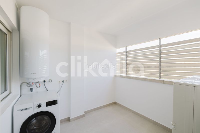 Foto a00a361f-e92a-427b-8e49-932f8c4d61e7. Pis amb aparcament a Carranque - Haza Cuevas Málaga