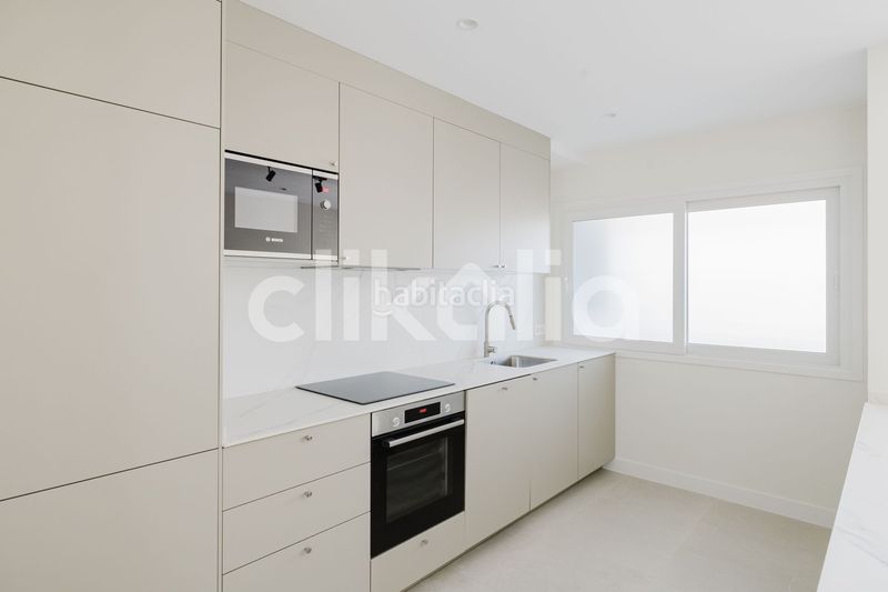 Foto bcc0a66d-2289-449c-9e0e-2555ea667f46. Pis amb aparcament a Carranque - Haza Cuevas Málaga