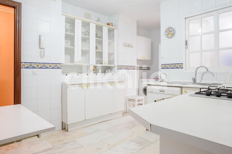 Foto 5d8a55b8-876a-4186-bf22-d4ee18d4a31b. Piso en Triana Oeste Sevilla