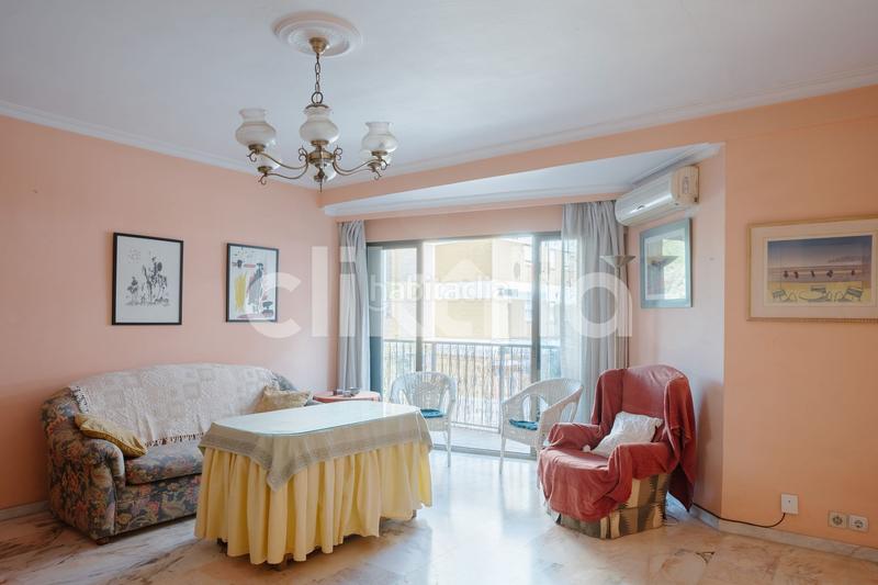 Foto 7eb9f82e-a0b0-4d6c-8ce7-24153a061352. Piso en Triana Oeste Sevilla