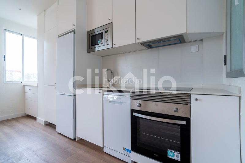 Foto 7ee4cac6-a70a-4b55-a269-e5847698459b. Miete etagenwohnung in En Corts - Doctor Waksman Valencia