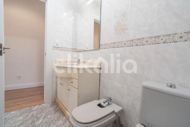 Foto a87e2588-0230-47e8-84de-9f6d574148be. Miete etagenwohnung in En Corts - Doctor Waksman Valencia