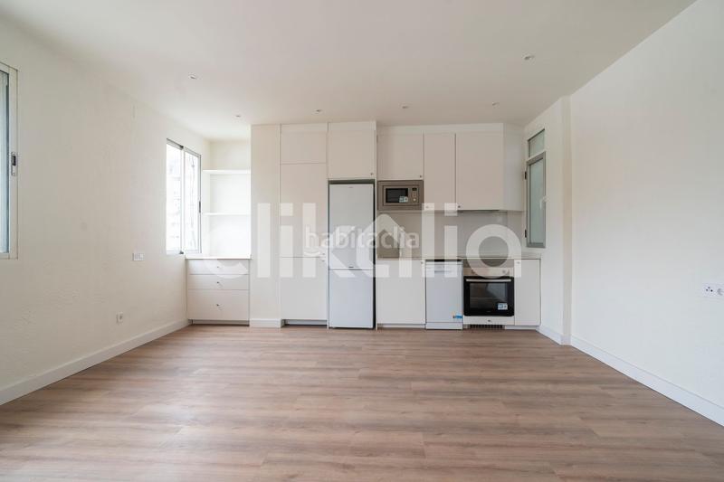 Foto 16103274-8ba0-4cd7-89d1-da4b35d42e72. Rent flat in En Corts - Doctor Waksman Valencia