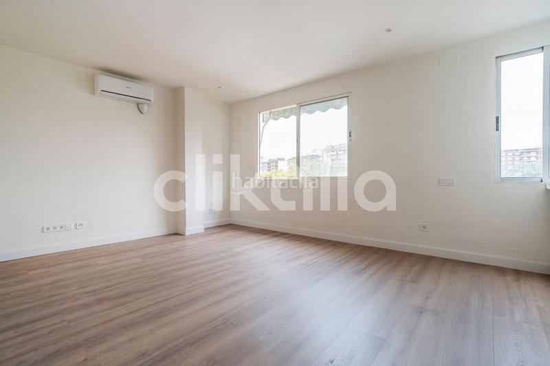 Foto 82cc0308-d428-493c-9480-599e10e8f84d. Rent flat in En Corts - Doctor Waksman Valencia