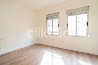 Rent Flat in Nou Moles