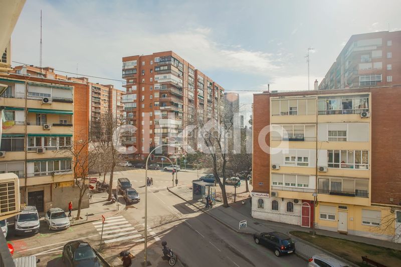Foto 485ccd0b-d998-4b33-88c4-fd7e3f8a16a1. Piso en Pilar Madrid