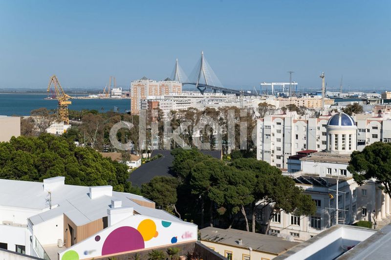 Foto f695cd68-c0b1-4463-8cc3-56fa533fccfa. Pis amb piscina a Asdrúbal - Bahía Blanca Cádiz