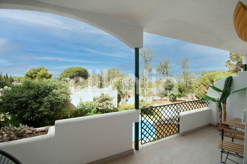 Foto a90bae8d-b746-453f-8afe-e310490ce324. Pis amb piscina a Cabopino - Artola Marbella