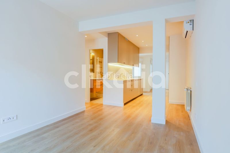 Foto 0fdf296d-b7ae-4a94-9ae4-c007335f5ef9. Piso en Pacífico Madrid