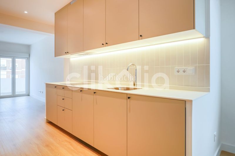 Foto 246aa0a4-a5d5-4f9a-b0ff-1b13d80689c9. Piso en Pacífico Madrid