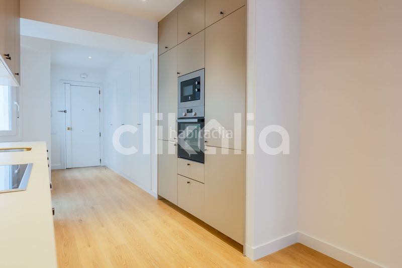 Foto 7b27b507-1539-46f0-a635-594a63133031. Piso en Pacífico Madrid