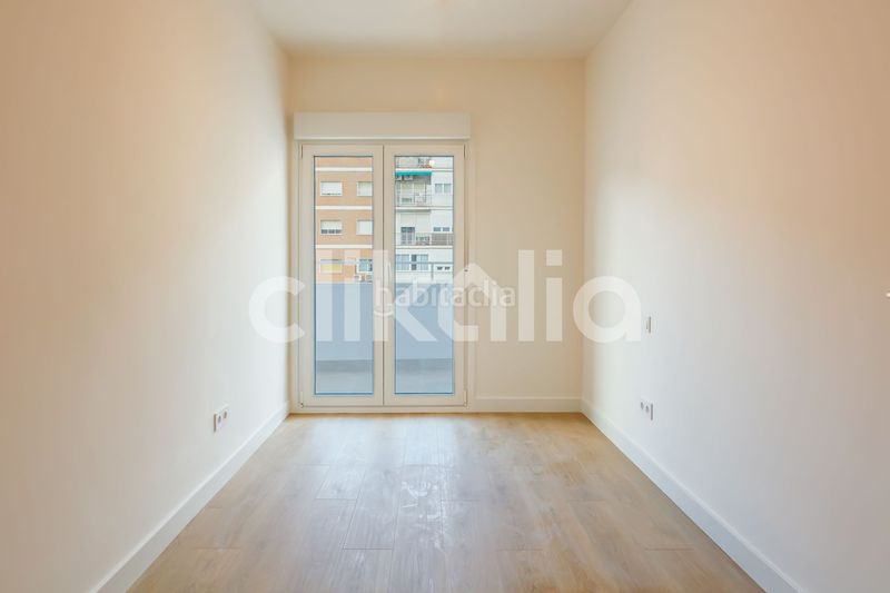 Foto eefd37cc-a999-43d6-a0d0-09f4f09f59ff. Piso en Pacífico Madrid