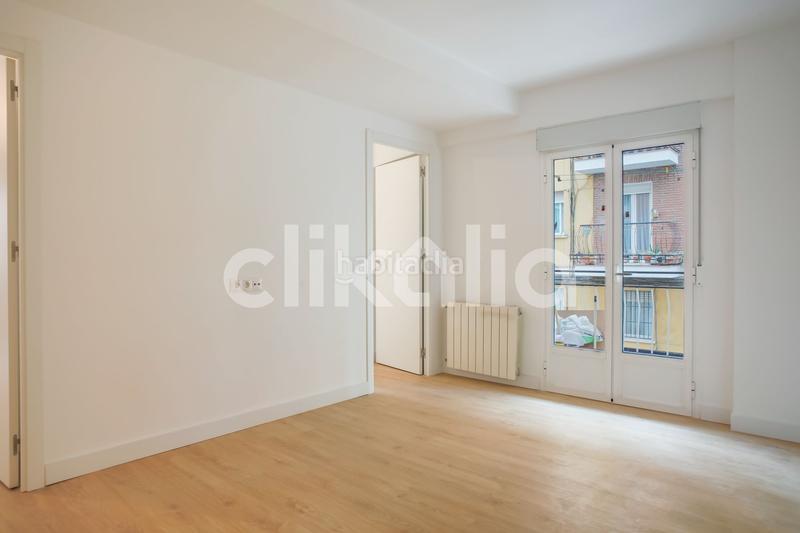 Foto 664bfdcd-3a8d-4c5e-8e37-a4196645733c. Alquiler piso en Vista Alegre Madrid