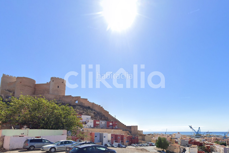 Foto 0539d8b3-4db9-48e7-a5fd-8433b9663f3c. Maison avec chauffage dans La Chanca - Pescadería Almería