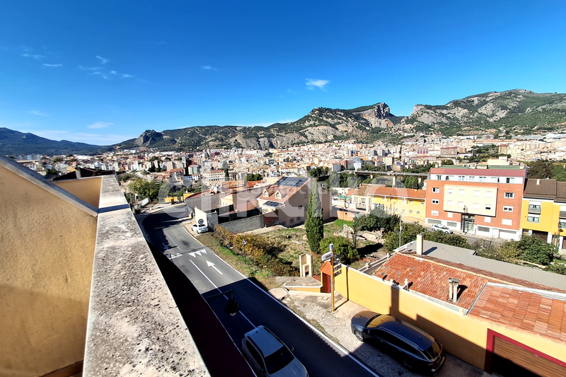 Foto 647f550d-7a49-486c-b7b2-65f2311a0a2b. Casa amb calefacció aparcament a Centre-Zona Alta Alcoi