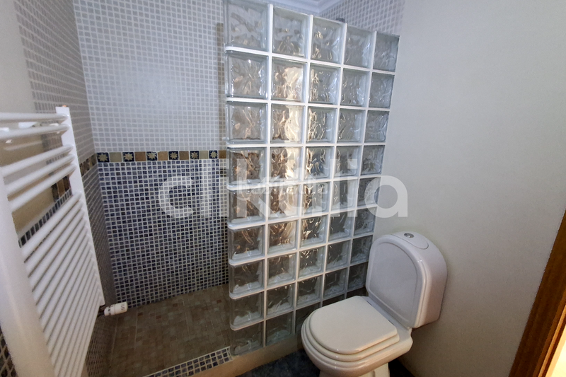 Foto c6b200a1-bdca-45f3-b90f-8d384eda485e. Casa amb calefacció aparcament a Centre-Zona Alta Alcoi