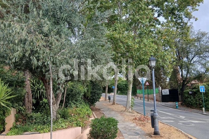 Foto 204d8450-b59d-42db-a8e8-1f1d0efca410. Pis amb calefacció aparcament piscina a Camino de los Neveros - Serrallo Granada