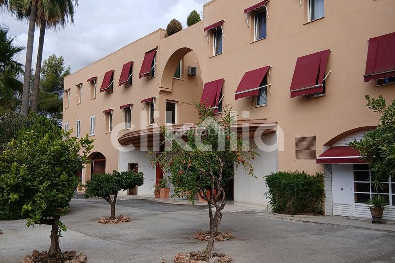 Foto b4275b4e-e135-4693-a968-53fe75f25cd2. Pis amb calefacció aparcament piscina a Camino de los Neveros - Serrallo Granada