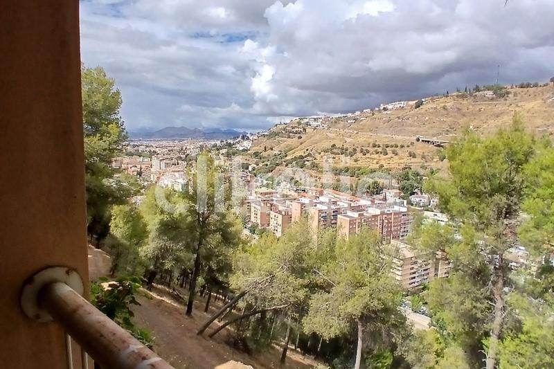 Foto d79a0249-a173-40a6-bd3c-9282a4145364. Pis amb calefacció aparcament piscina a Camino de los Neveros - Serrallo Granada