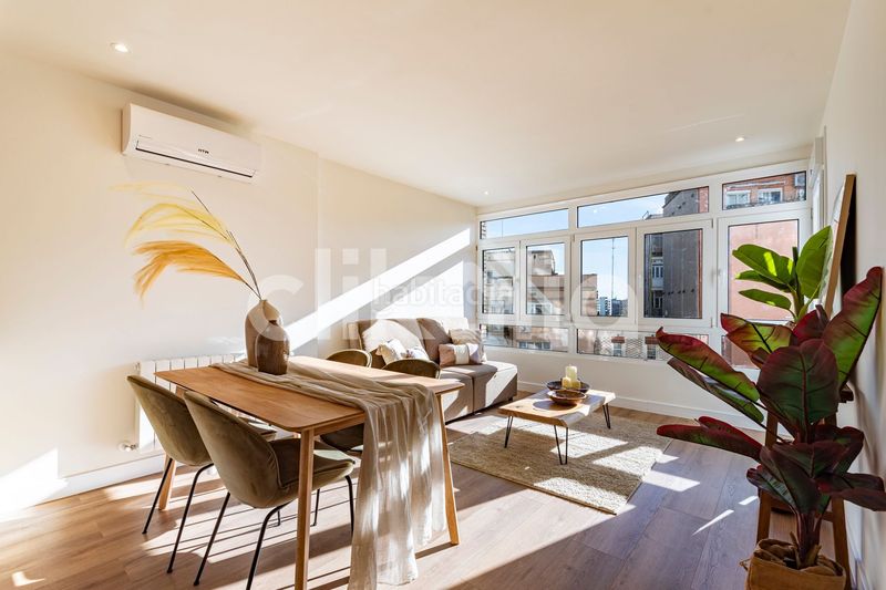 Foto ab20275d-c134-4069-acca-311083e887e6. Flat with heating in Fort Pienc Barcelona