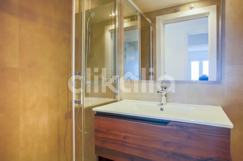 Foto 152da40a-08af-4788-96cc-b60a7afba25b. Pis amb calefacció a Los Cármenes Madrid