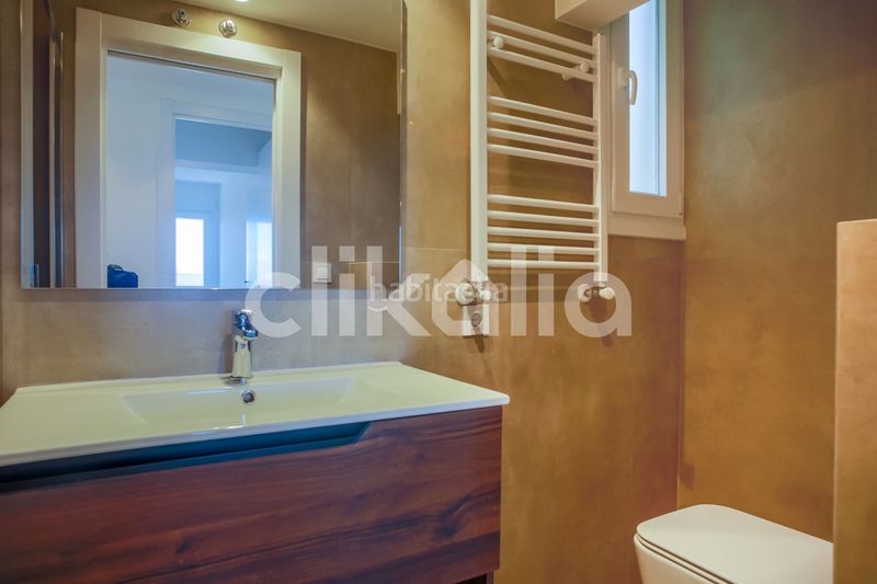 Foto 3d1e43ff-aca6-4197-aa72-dd171ca1df2d. Pis amb calefacció a Los Cármenes Madrid