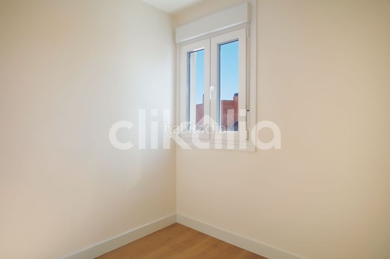 Foto f408f196-c413-4f49-8d98-31386f3d098a. Pis amb calefacció a Los Cármenes Madrid