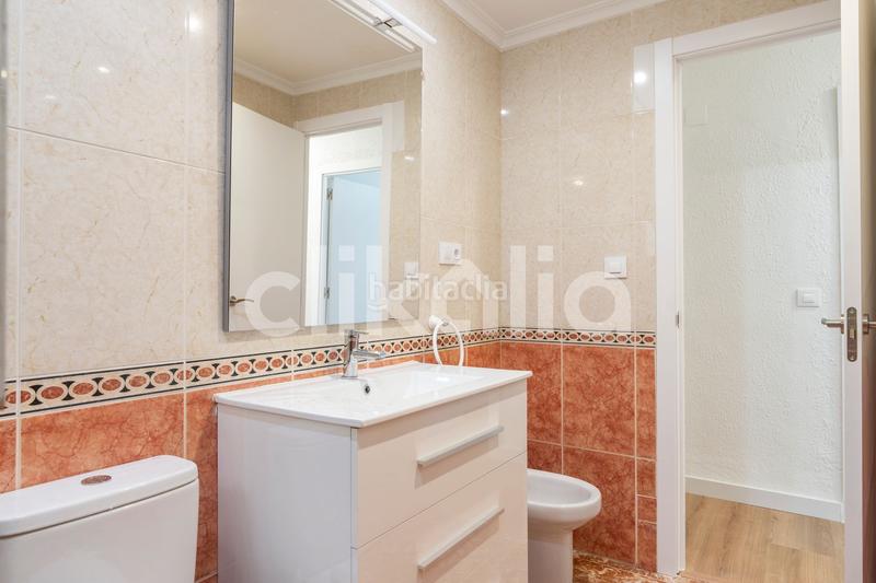 Foto 54048514-d245-4f85-817a-1e56617012ab. Miete etagenwohnung in Els Orriols Valencia