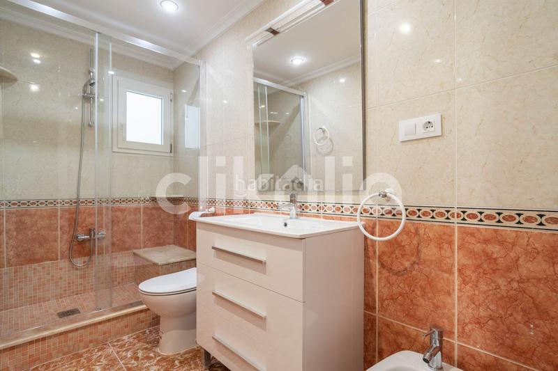 Foto 9fee769e-4a21-4beb-820b-b3885310e4b8. Miete etagenwohnung in Els Orriols Valencia