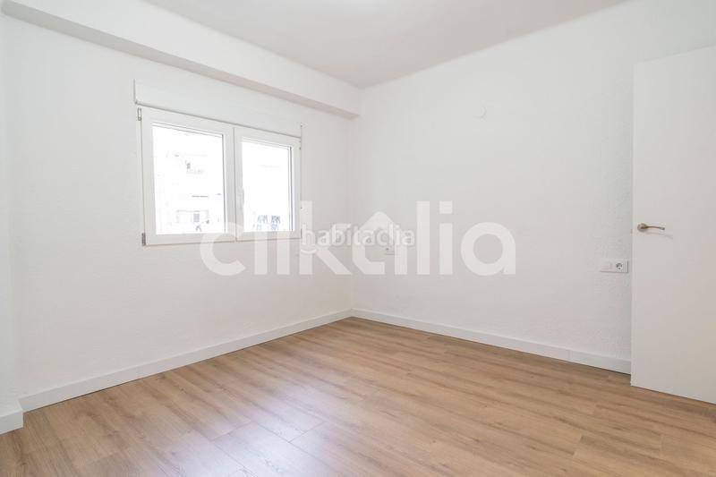 Foto a12b58ca-955d-47c1-91ff-17abb0a74c06. Alquiler piso en Els Orriols Valencia