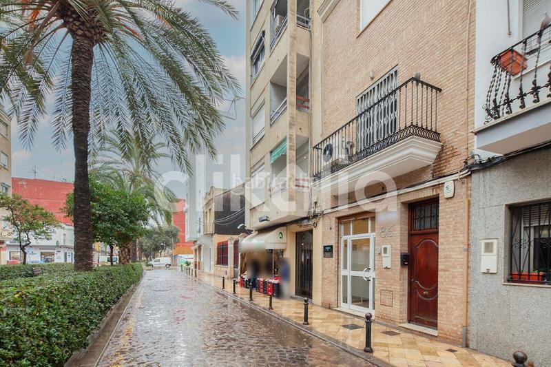 Foto a63cf96f-d06d-4727-93e6-51e7cf0caf4c. Piso en Natzaret Valencia