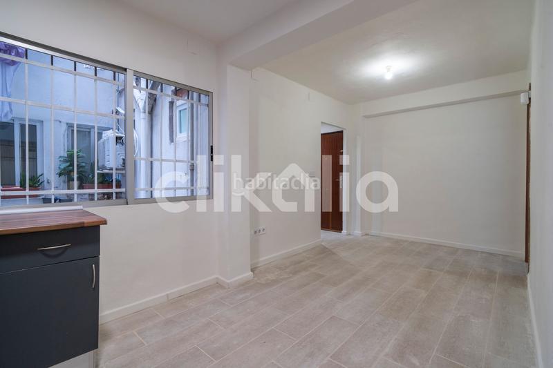 Foto b3a45532-921f-4ef8-b869-4d907fb29f50. Alquiler piso en Torrefiel Valencia