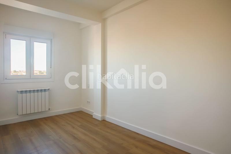 Foto a7f060b1-fffd-4940-be18-f211b3b7a052. Miete etagenwohnung mit heizung in Juan de la Cierva Getafe