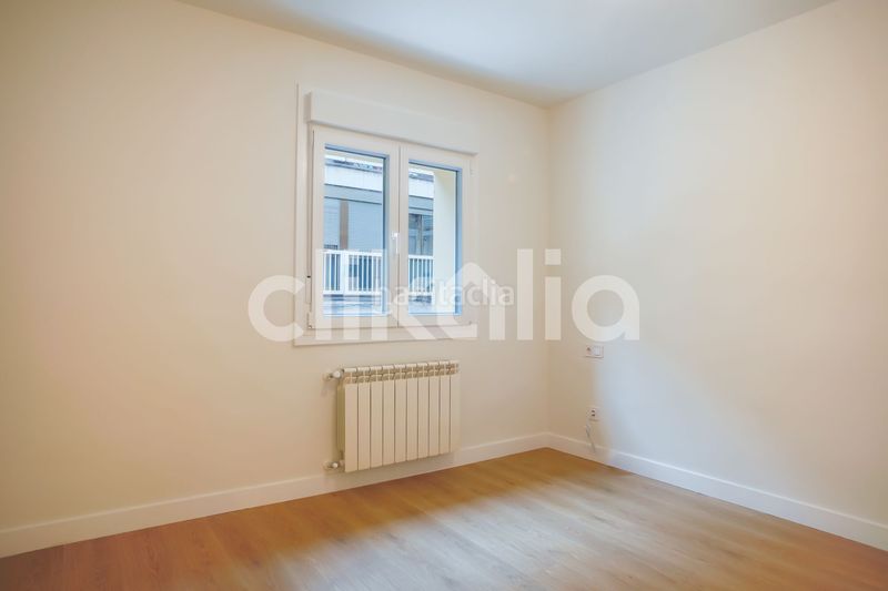 Foto 642e9476-185c-4774-a938-519372906f2c. Pis amb calefacció a Ciudad Jardín Madrid