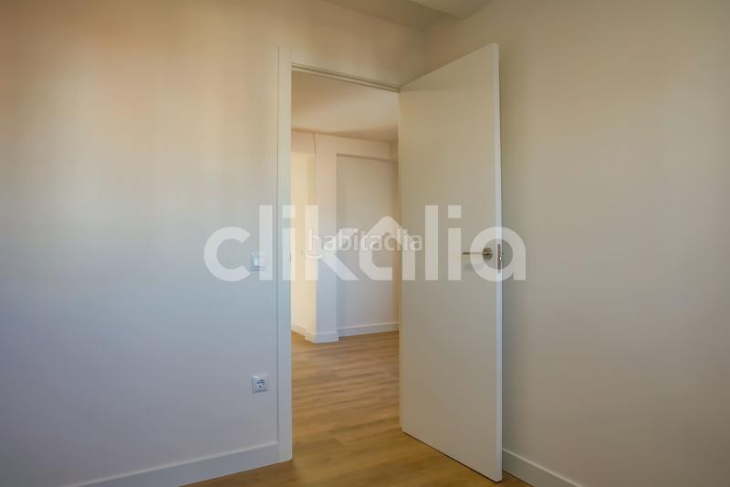 Foto fdb46281-56d2-4b57-ac55-332ba73c0932. Alquiler piso en Valdezarza Madrid