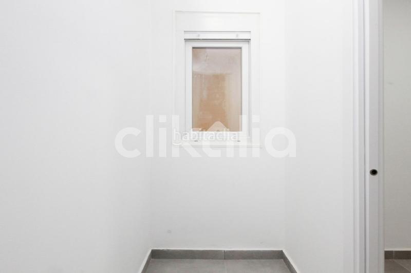 Foto 85adb99a-ea64-413b-8599-b7b505782f74. Etagenwohnung in Sants Barcelona