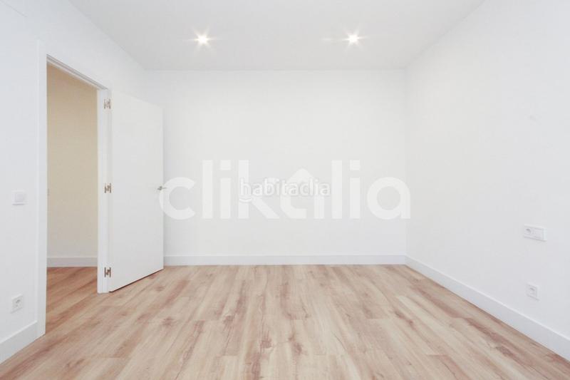 Foto baa714ab-4b5e-451d-9805-1279d063c248. Etagenwohnung in Sants Barcelona