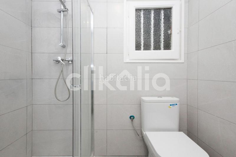 Foto 05214db3-a047-4767-9730-d430022ff7be. Pis a Sants Barcelona