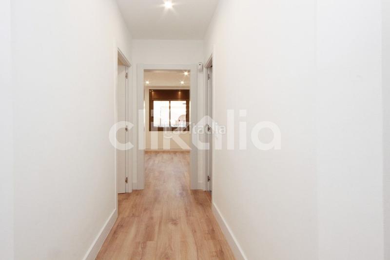 Foto 60a14af5-2e08-42aa-b457-db452f41e988. Pis a Sants Barcelona