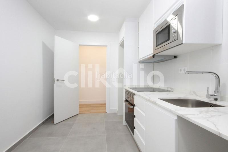 Foto 97d5932c-af5a-428a-b76e-2601a0b06fc6. Pis a Sants Barcelona