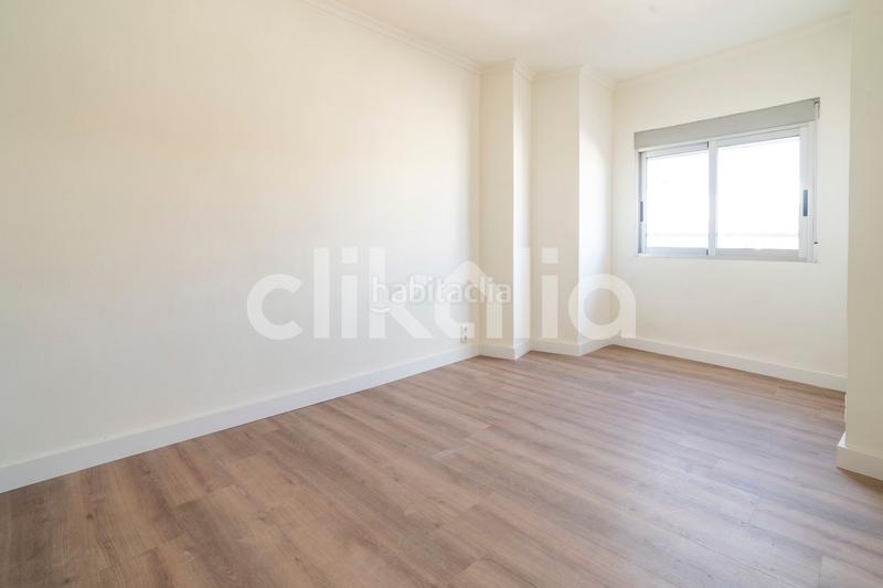 Foto 70558217-c1b7-4b0d-a526-373eb9ce5c9c. Alquiler piso en Els Orriols Valencia