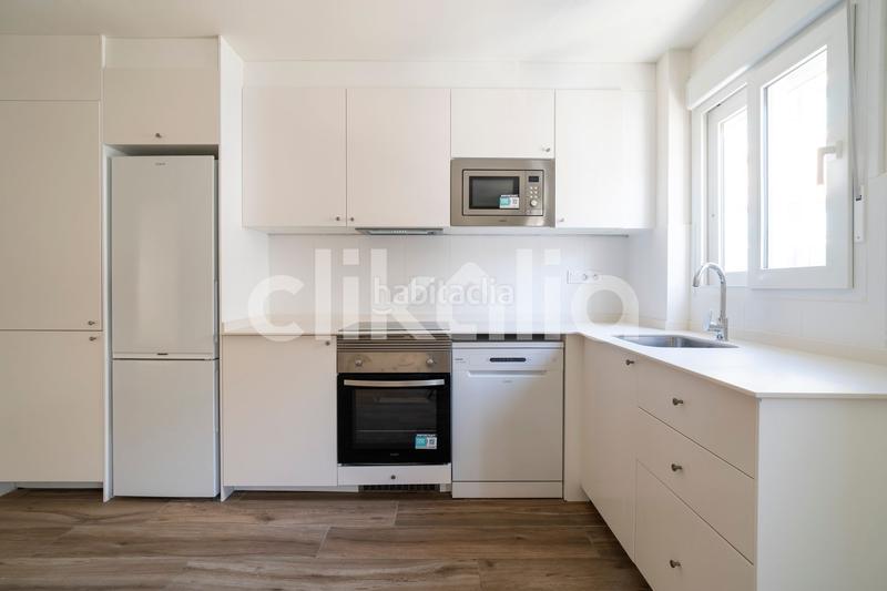 Foto 7490aa9f-3971-46f1-a554-fa8d5d36e7fb. Rent flat in El Mercado Manises