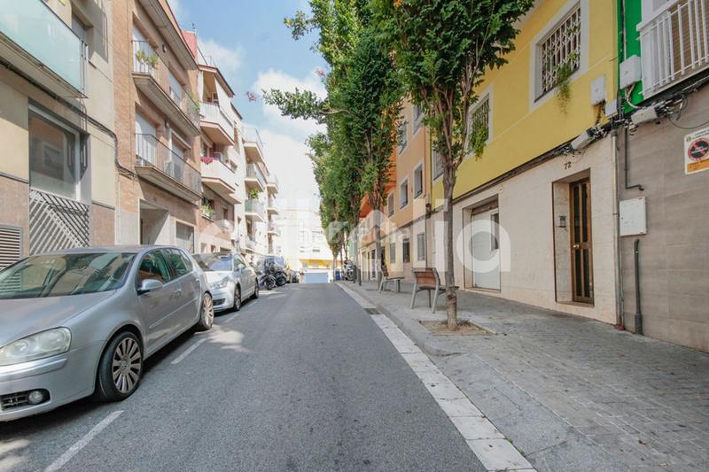 Foto 267ed86f-442c-46a3-aa4f-7197959b3bc2. Dachwohnung in Santa Rosa Santa Coloma de Gramenet