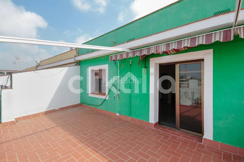Foto 9b7e7aa9-88ad-42b0-97c8-171675e8919c. Dachwohnung in Santa Rosa Santa Coloma de Gramenet
