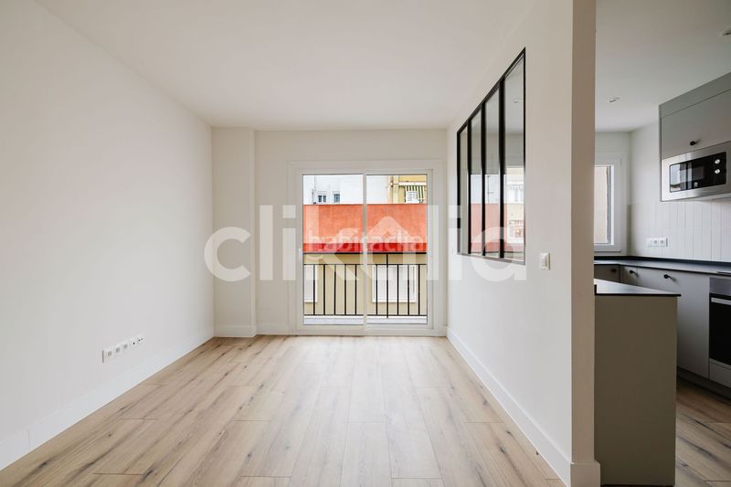 Foto 337491fe-ec02-4dd5-ac7d-27077ad8c365. Piso en Cristo de la Epidemia Málaga