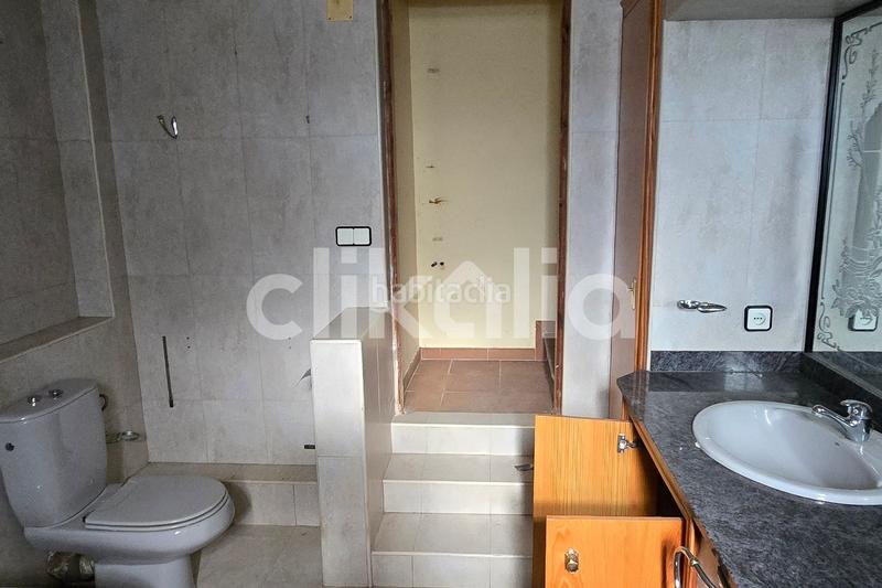 Foto 8fc3482b-d458-4a61-8f33-4de09f7789dd. Casa con parcheggio piscina in Bisbal del Penedès (La)