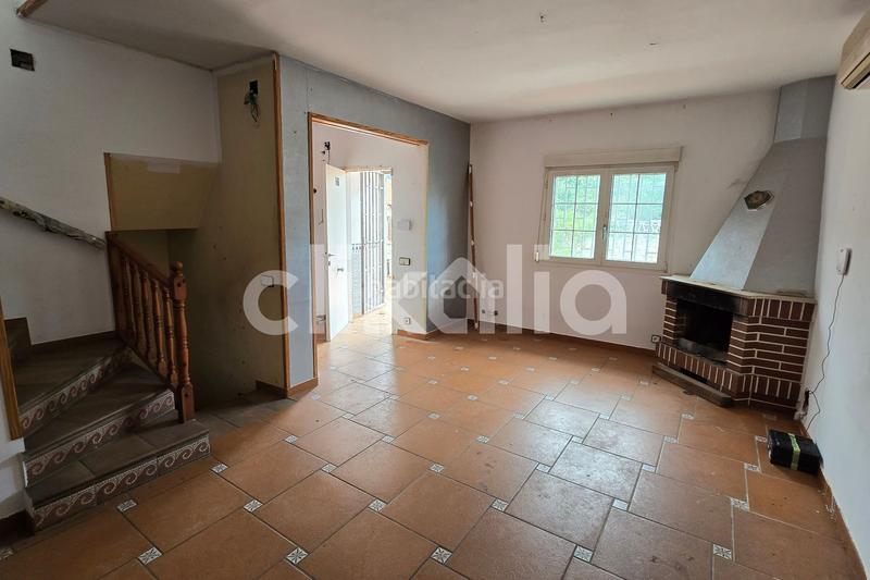 Foto b135b2fa-db3f-4c0c-b7cf-bbee02bdcaf9. Casa con parcheggio piscina in Bisbal del Penedès (La)